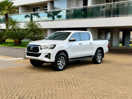TOYOTA HILUX 2.8 SRV 4X4 CD 16V DIESEL 4P AUTOMÁTICO